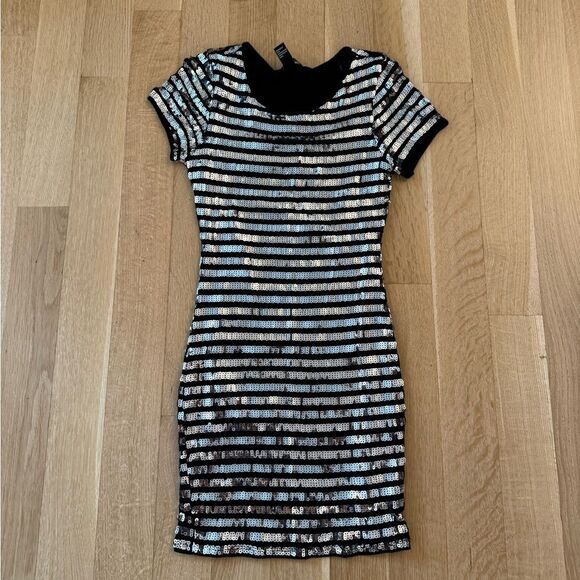 Forever 21 Black and White Bodycon Mini Dress - Picture 1 of 8